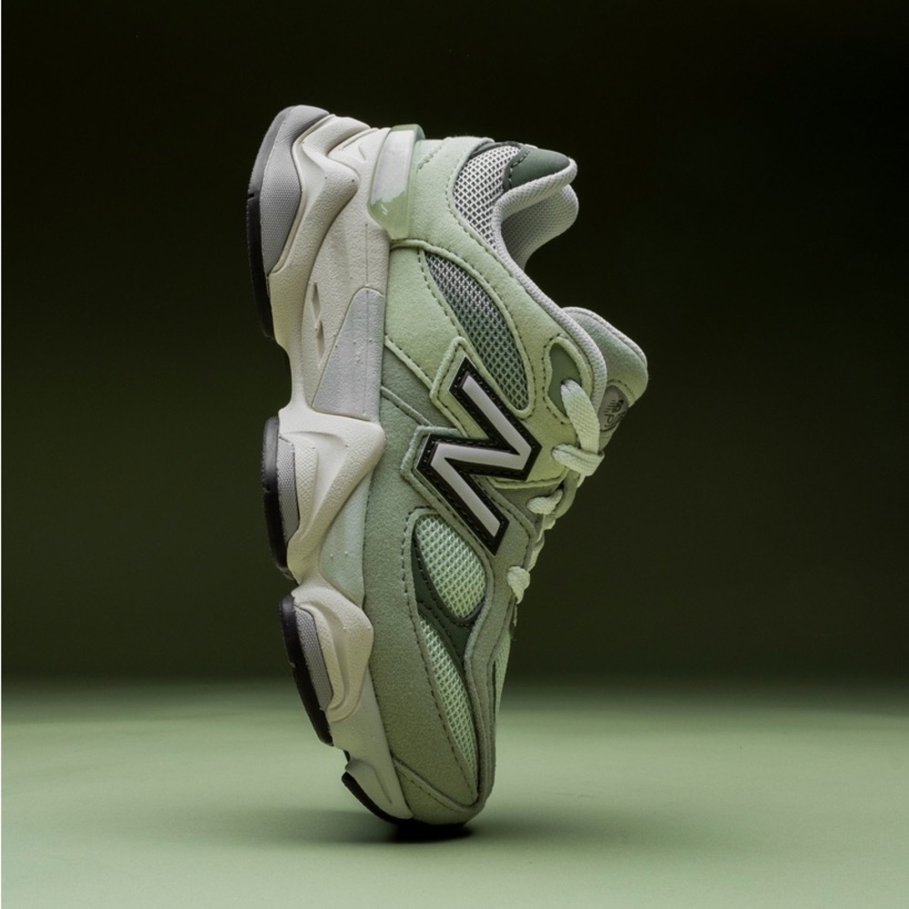 New Balance 9060
Boys' Grade School - Picture 1 of 8